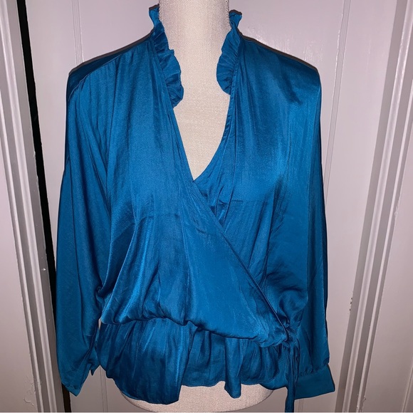 Womens v-neck wrap look blouse by Marc Jacobs size Small gorgeous blue color - Picture 2 of 8